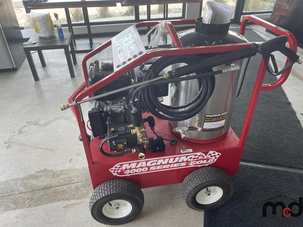 Magnum 4000 Gold Hot Water Pressure Washer